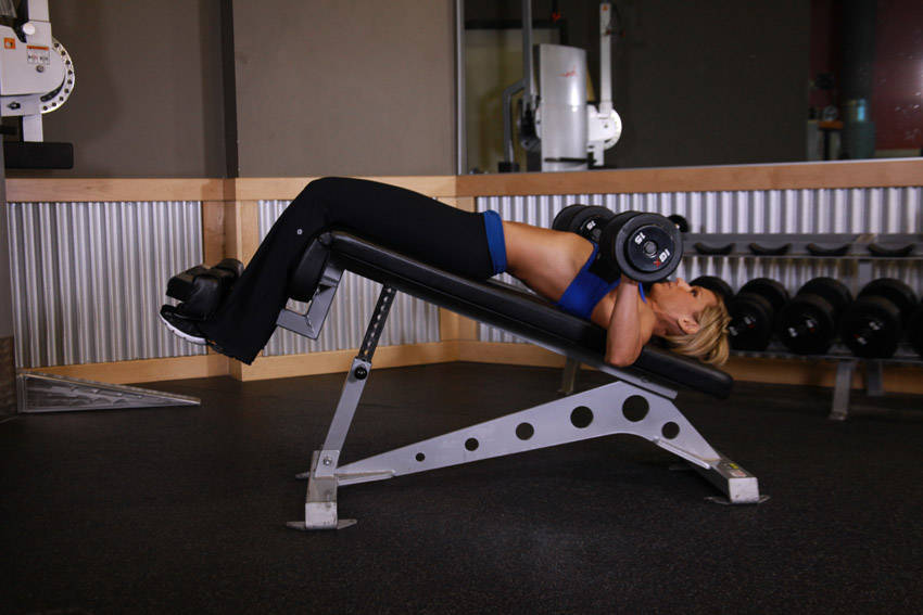 What are the benefits of the decline bench press?