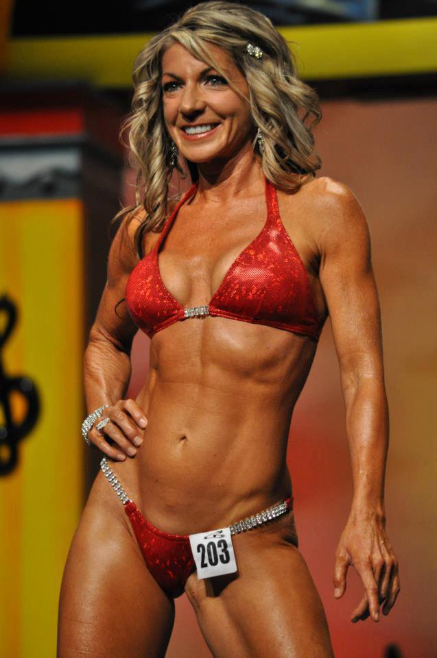 Amateur submitted female bodybuilding pic