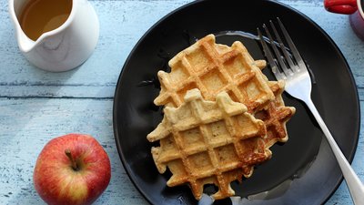 Apple Pie Protein Waffles