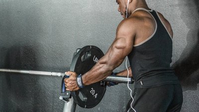4 Powerlifter-Approved Moves For Big, Strong Triceps