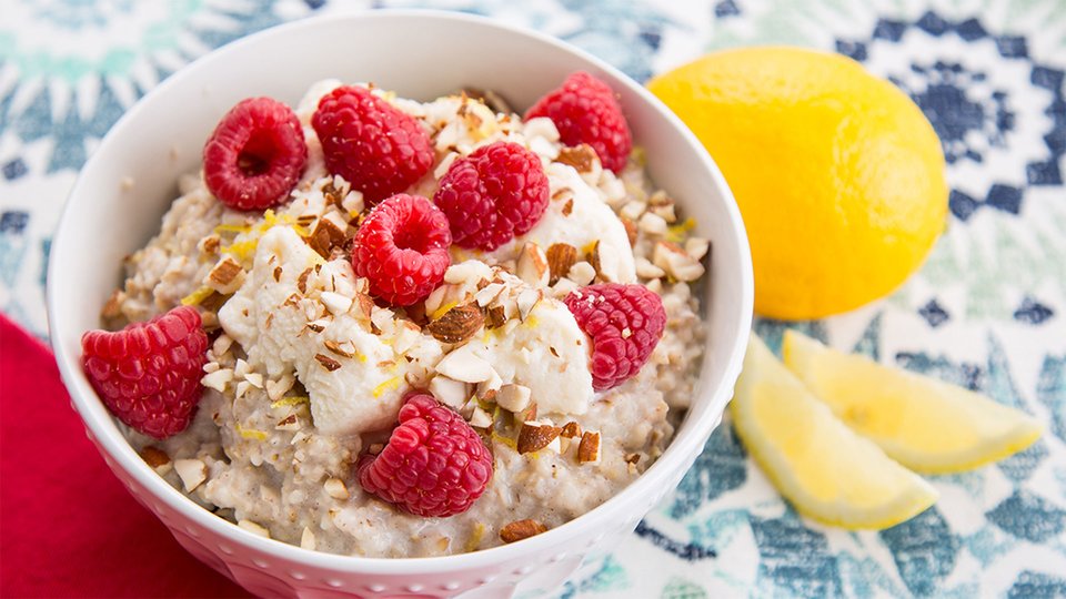 Ricotta And Raspberries Oatmeal