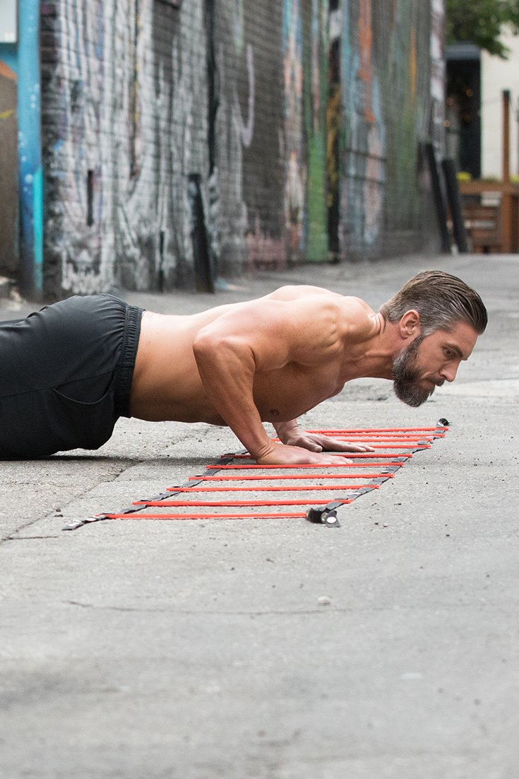 A Bodyweight Core and Back Routine That'll Help You Stand Tall