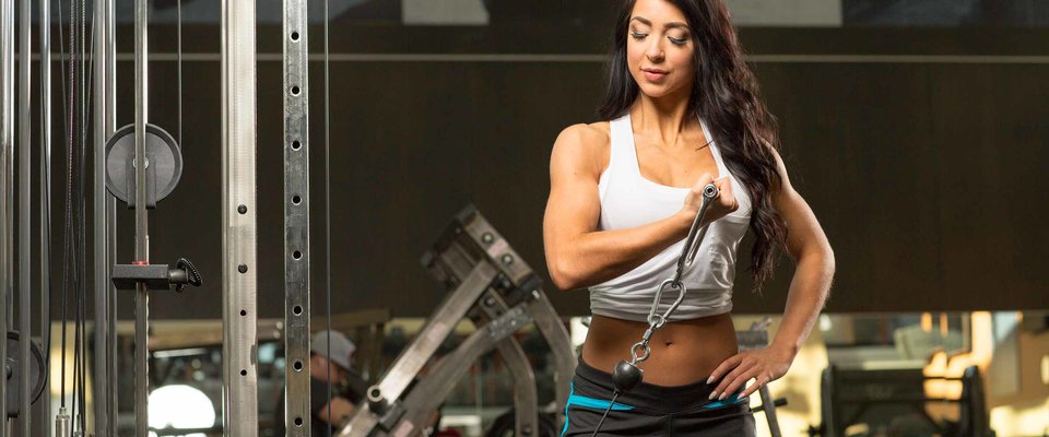 THE ULTIMATE FEMALE TRAINING GUIDE