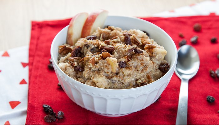 3 Piatti principali che puoi preparare con la quinoa: Porridge di mele a due grani