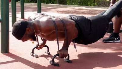 NFL Pro Bowler Brian Orakpo's Upper-Body Workout