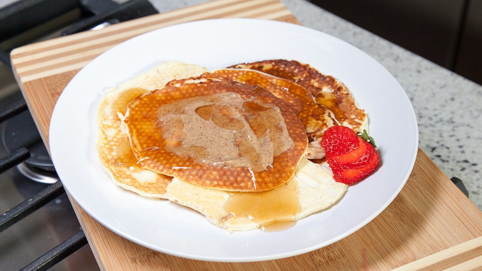 Quick Recipe: Almond Butter Protein Pancakes