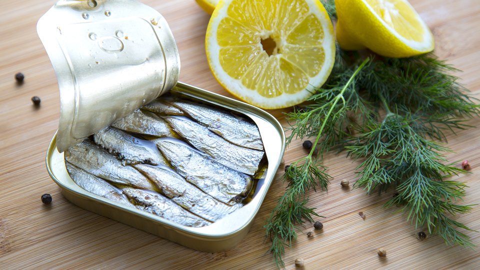 How to Eat Sardines