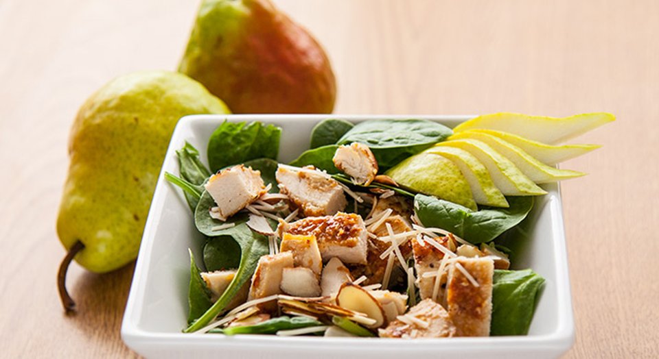 FreakMode Recipes: Chicken Pear And Parmesan Spinach Salad