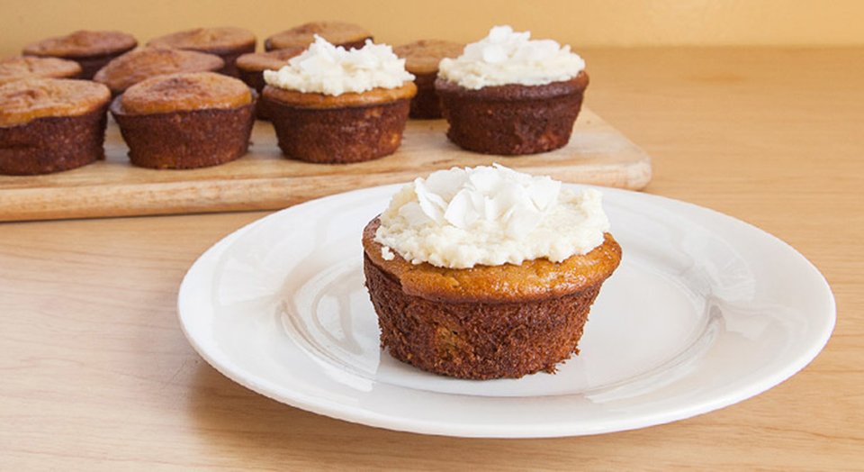 Jamie Eason's Frosted Coconut Protein Cupcakes