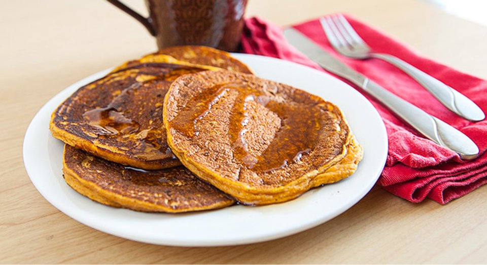 Jamie Eason's Pumpkin Spice Pancakes