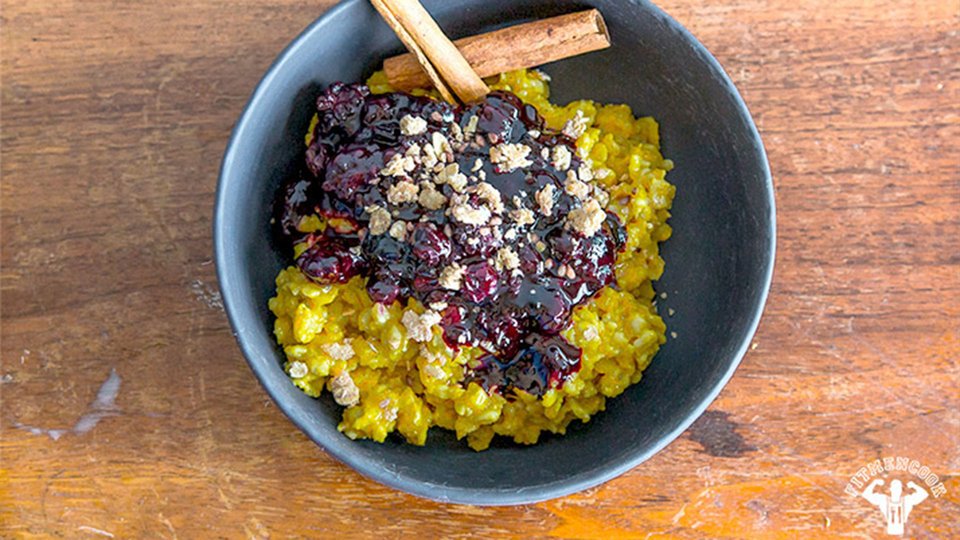 Spiced Berry Cobbler Oatmeal