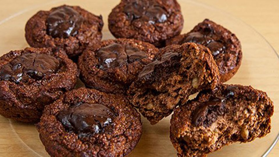 Stuffed Chocolate Pumpkin Protein Muffins