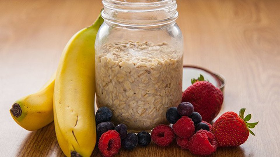 Maple Cookies And Cream Overnight Oats