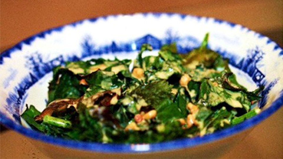 Baked Kale With Peanut Green Tea Dressing