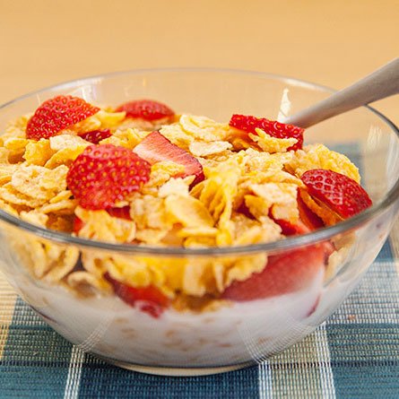 Crispy Waffle Styled Corn Flakes with Strawberry - Kellogg's ZA