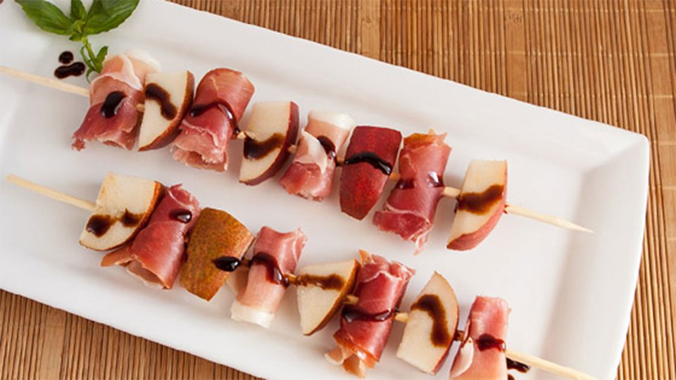 Red Pear And Prosciutto Skewers