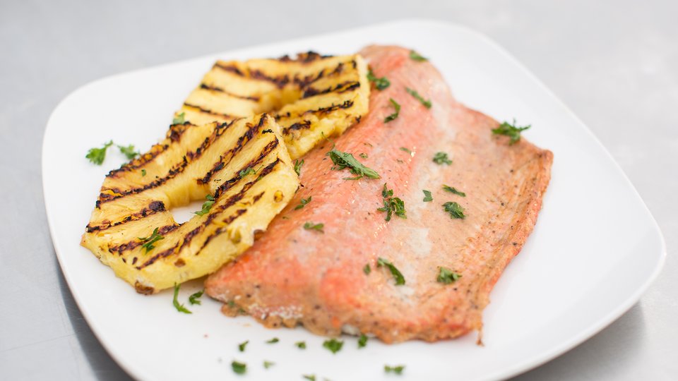 Healthy Grilled Salmon With Pineapple Glaze