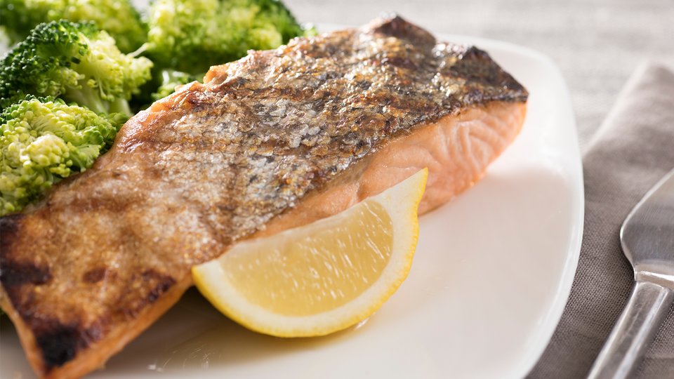 Grilled Salmon and Broccoli
