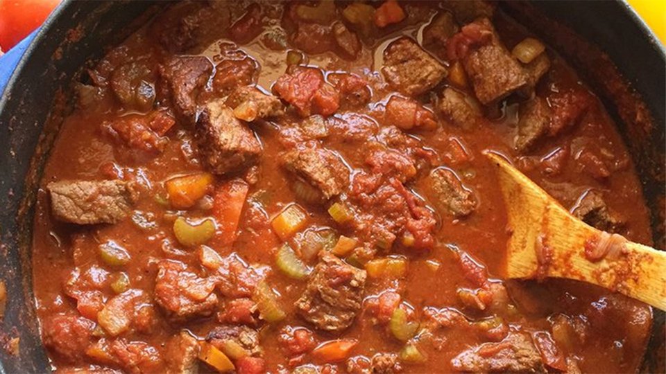 Macro-Friendly Hungarian Beef Goulash!