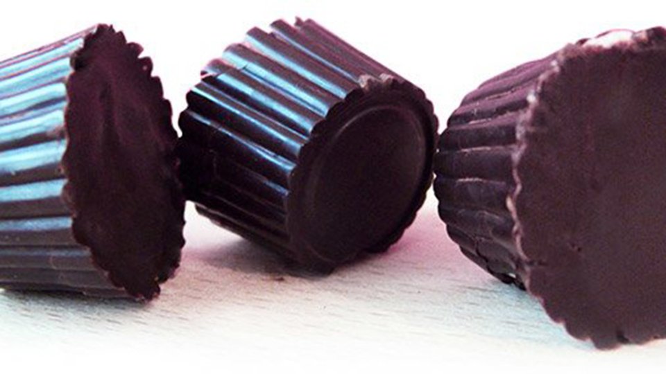 Strawberry Protein-Filled Dark Chocolate Bites