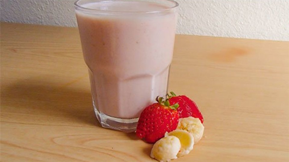 Strawberry Banana Breakfast Milkshake