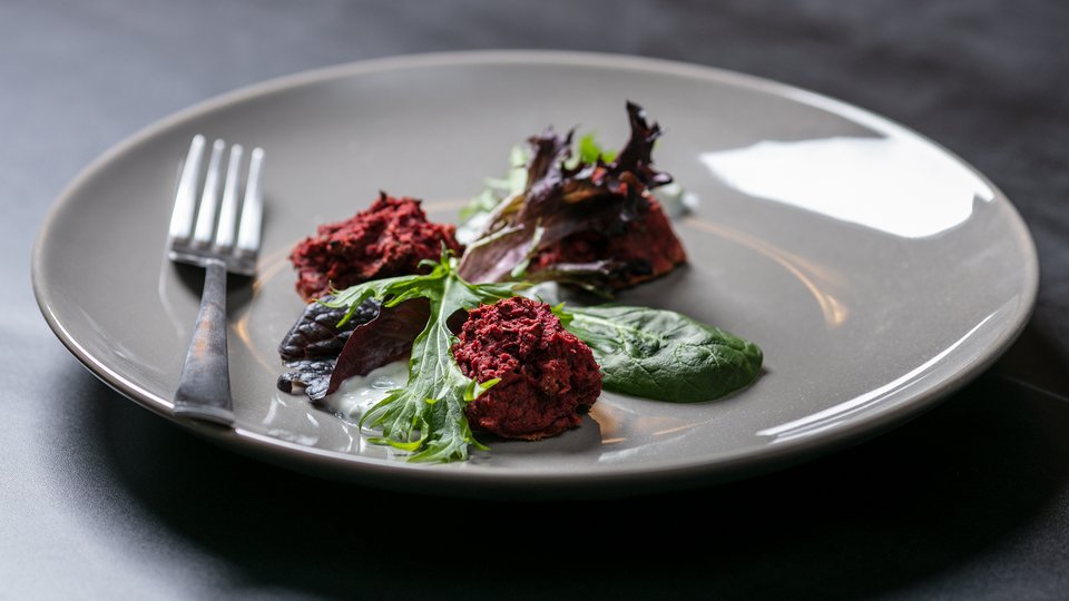 MetaBurn90: Beet Falafel with Low-Fat Tzatziki