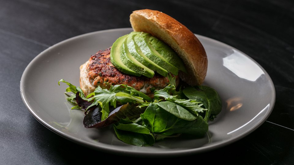 MetaBurn90: Salmon Burger with Avocado and Mixed Greens