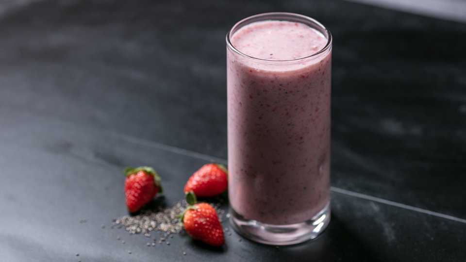 MetaBurn90 Strawberry Chia Smoothie