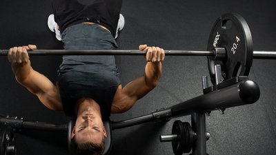 Big Bench Secrets: Make Your Muscles Scream With The Following Routine and Tips!