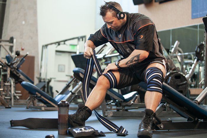 Kris Gethin using straps