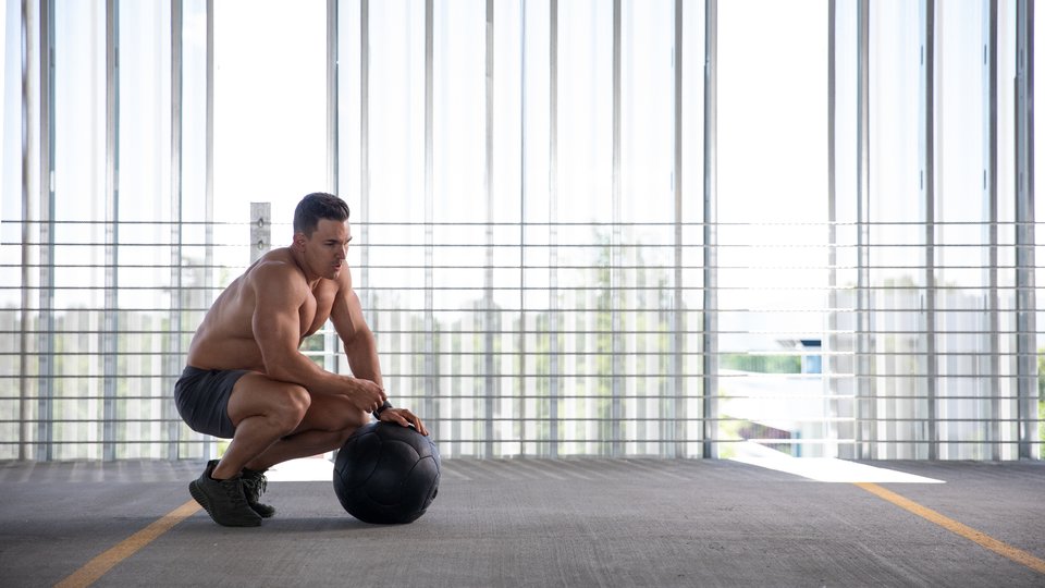 How to Do Medicine Ball Slams: Techniques, Benefits, Variations