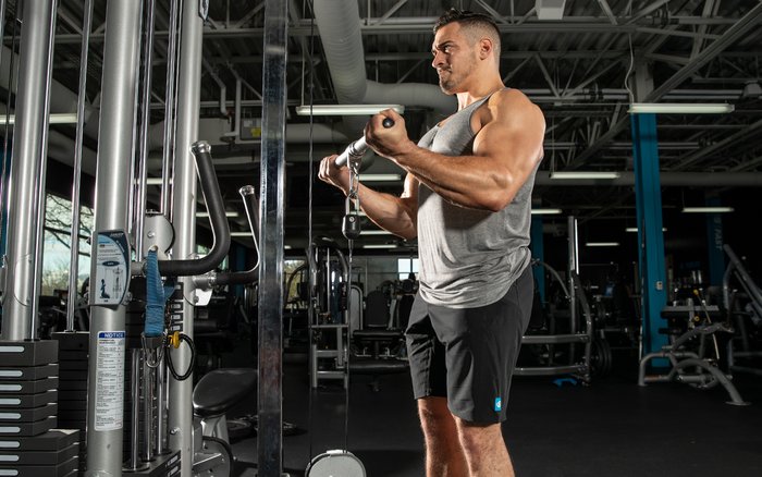 Cable biceps curl. 
