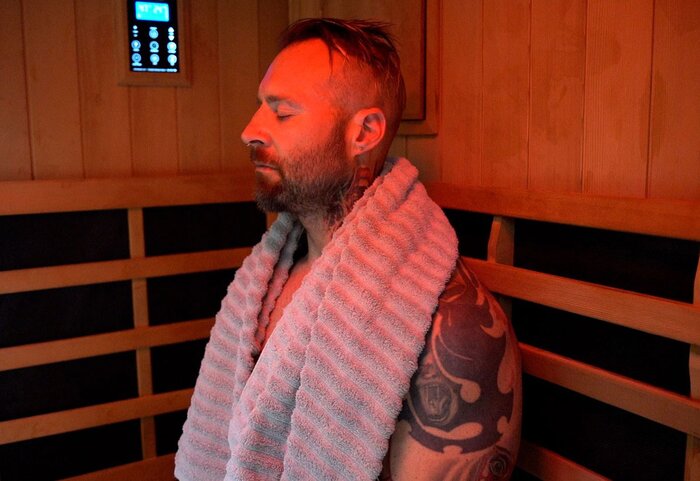 Kris Gethin in the sauna