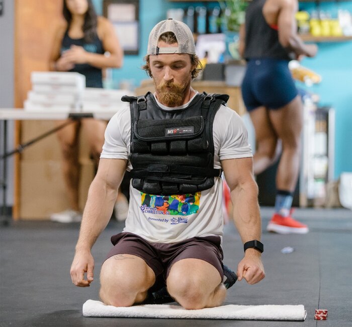 Crossfit training with a weighted vest