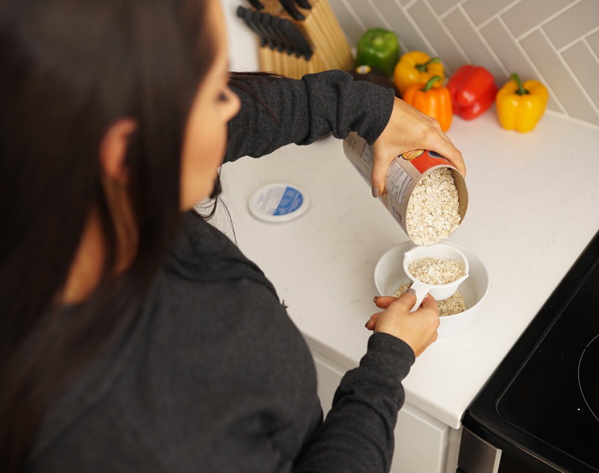 Preparing oatmeal