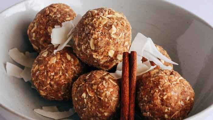 Lemony lentil power balls