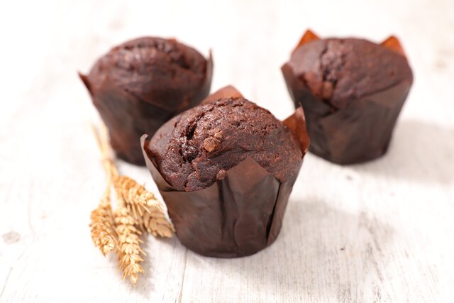 https://www.bodybuilding.com/images/2022/may/Chocolate_Zucchini_Protein_Muffins-640xh.jpg