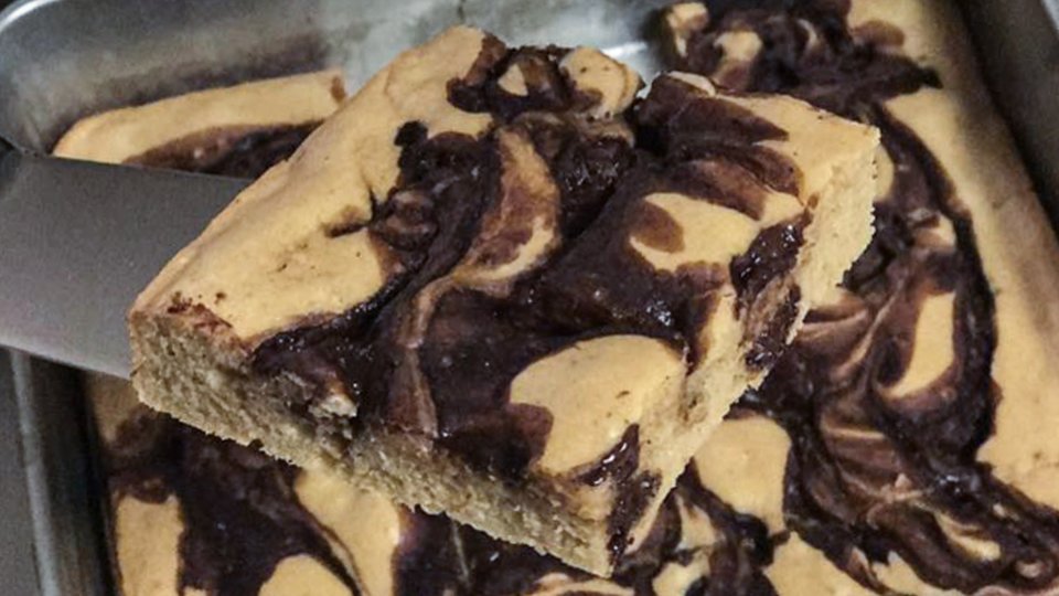 Chocolate Chip Peanut Butter Pro JYM Brownies