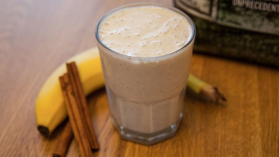 Banana And Cinnamon Protein Milkshake